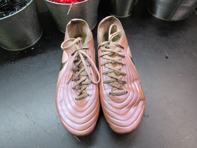 Load image into Gallery viewer, Used Nike Tiempo Maestro Elite FG LE Soccer Cleats - Size 6.5
