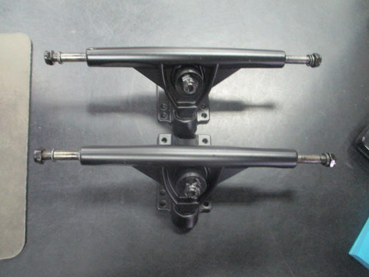 New SKATEBOARD TRUCKS Set of 2 Black