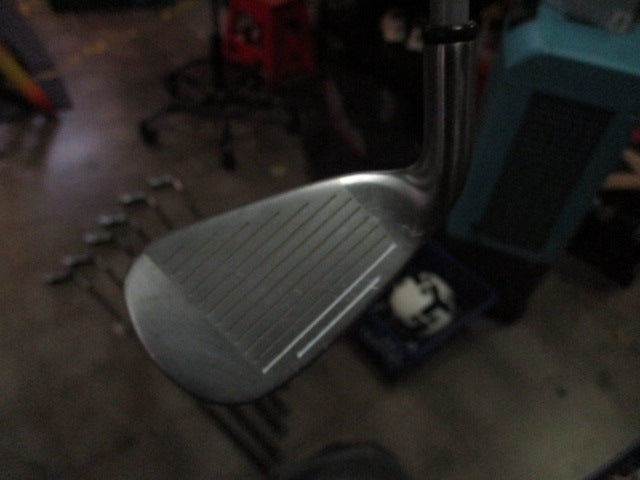 Load image into Gallery viewer, Used Strata Womens 7 Iron RH
