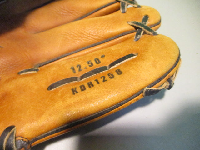 Load image into Gallery viewer, Used Nike Diamond Ready 12.5&quot; KDR1258 RHT Glove
