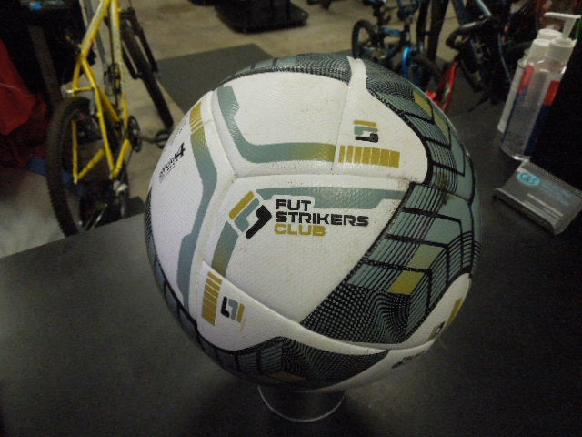 Load image into Gallery viewer, Used FSC The Gladiator Soccer Ball Size 4
