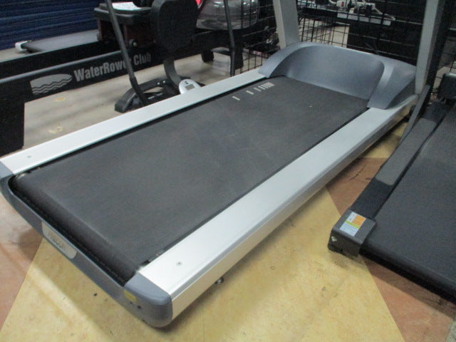 Load image into Gallery viewer, Used Precor 932i Treadmill w/ Cardio Theater TV (Missing One Heart Rate Monitor

