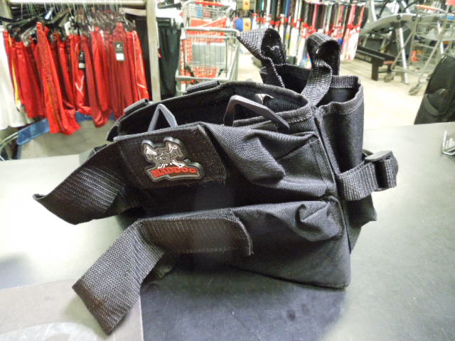 Load image into Gallery viewer, Used Maddog Paintball Harness Pod Pack Belt 4 + 1
