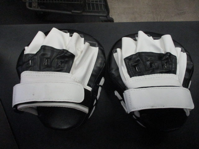 Load image into Gallery viewer, Used Valleycomfy Boxing Punch Mitts
