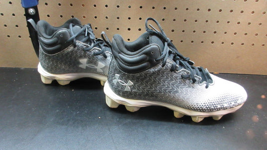Used Under Armour Football Cleats - Size Youth 6