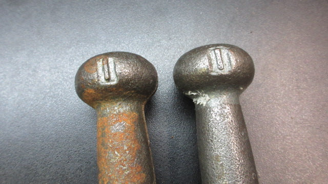 Load image into Gallery viewer, Used Vintage 1lb Dumbbells Set - Qty 2
