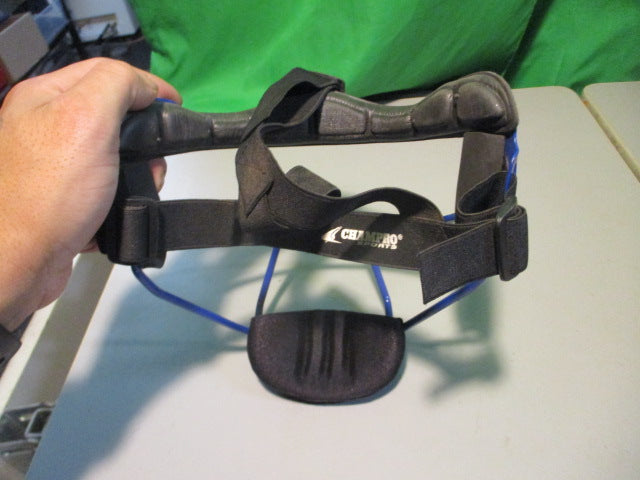 Load image into Gallery viewer, Used Champro Youth Softball Fielders Mask
