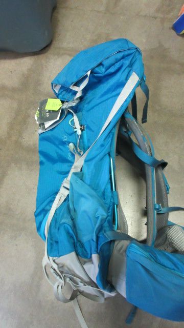 Load image into Gallery viewer, REI Flash 60 Backpack - Like New
