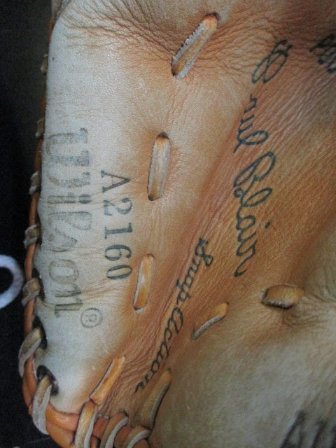Load image into Gallery viewer, Used Wilson Paul Blair A2160 9.5" Glove - RHT
