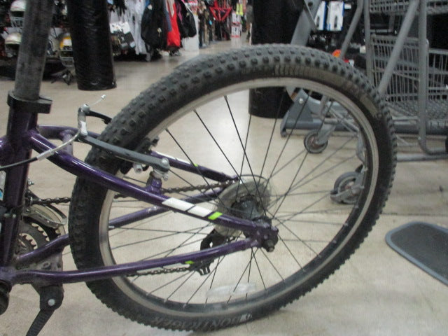 Load image into Gallery viewer, Used Trek Precaliber 24&quot; 21 Speed Mountain Bike

