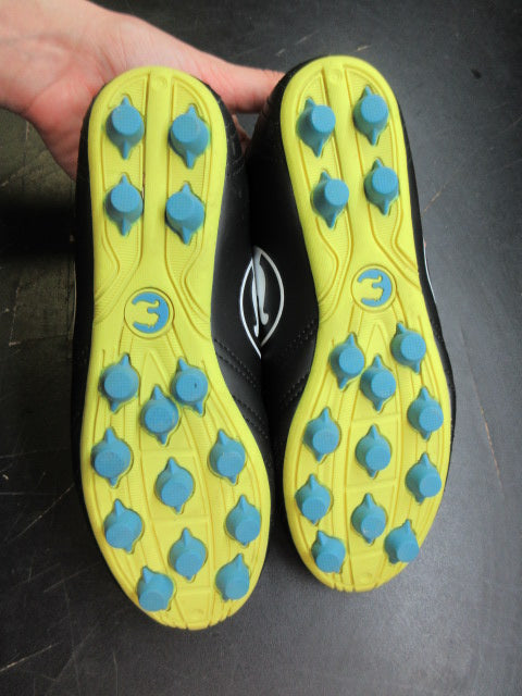 Used Puma Speed Force Soccer Cleats - Size 2