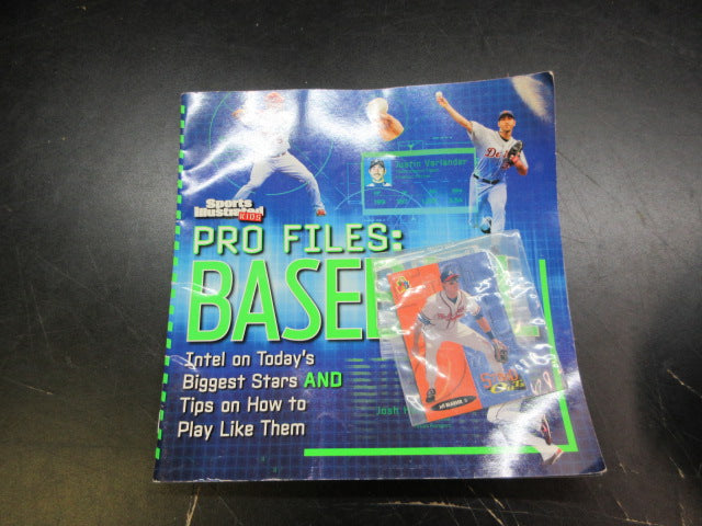 Load image into Gallery viewer, Used Sport Illustrated Pro Files Baseball Magazine
