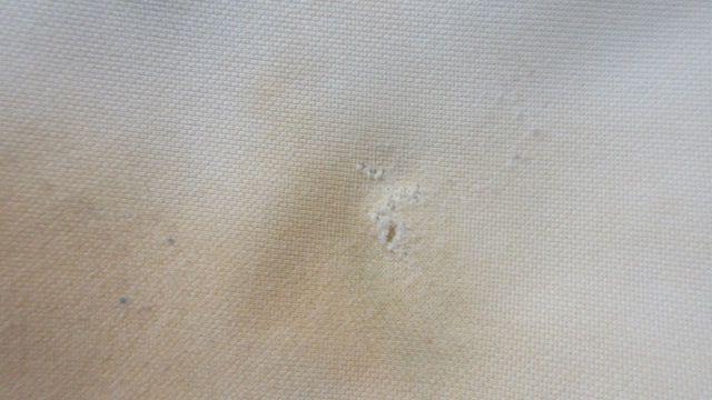 Load image into Gallery viewer, Used Under Armour Open Bottom Pants Youth Size Large - wear &amp; stains
