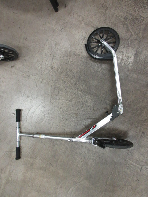 Load image into Gallery viewer, Used Razor A6 - Kick scooter - 13.4 in - silver
