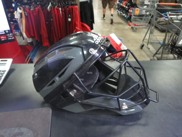 Load image into Gallery viewer, USed Adidas Hockey Style Catchers Helmet Size 6 1/4 - 7
