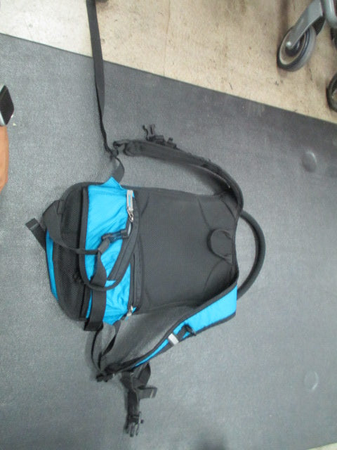 Load image into Gallery viewer, Used Miracol 2L Hydration Pack
