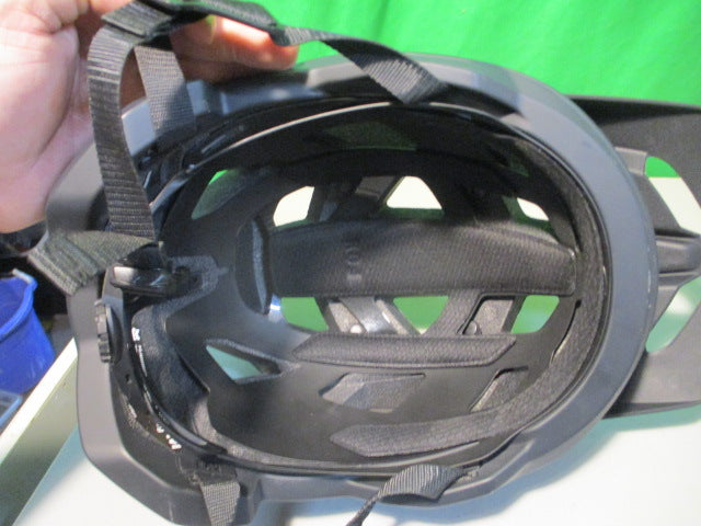 Load image into Gallery viewer, Used Fox Speedframe MIPS Size Medium Bicycle Helmet
