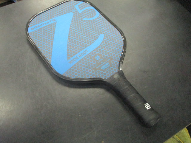 Load image into Gallery viewer, Used Onix Z5 Graphite Widebody Pickleball Paddle USAPA Cert
