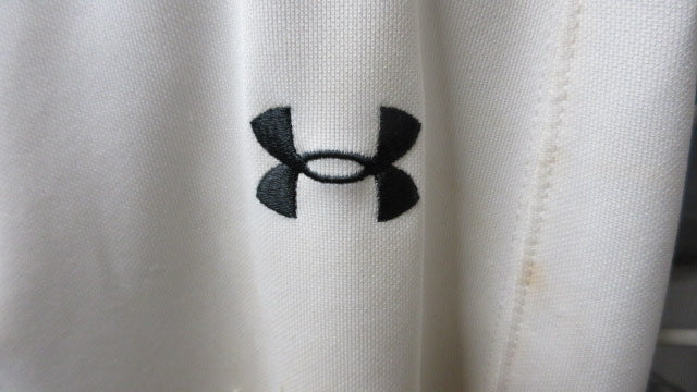Load image into Gallery viewer, Used Under Armour Open Bottom Pants Youth Size Large - wear &amp; stains
