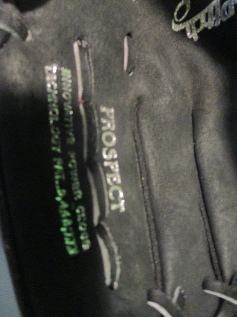 Load image into Gallery viewer, Used Mizuno Prospect Series 11&quot; Glove - RHT
