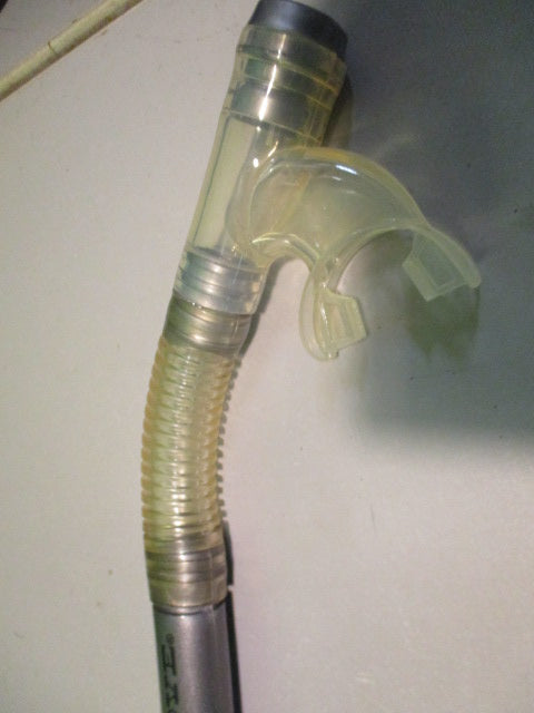 Used Body Glove Adult Snorkel