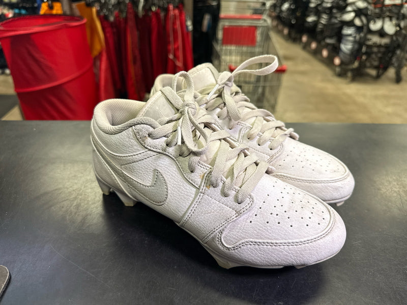 Load image into Gallery viewer, Used Nike Air Jordan 1 TD Low Cleats in White Size 7
