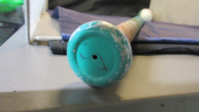 Load image into Gallery viewer, Used Louisville Slugger Quest 30&quot; (-12) Alloy Fastpitch Bat
