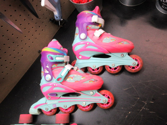 Load image into Gallery viewer, Used Roller Derby Sprinter Roller Skates/ In-line Skates - Size Youth 3-6
