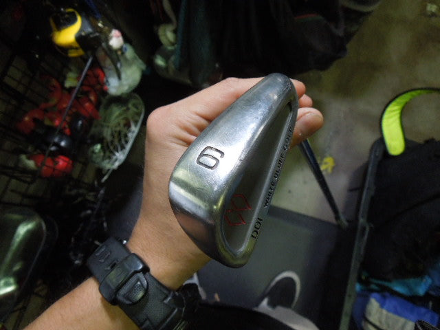 Load image into Gallery viewer, Used White Bluff Golf DDI 8 pc Right Hand Iron Set 3-9i and Pw
