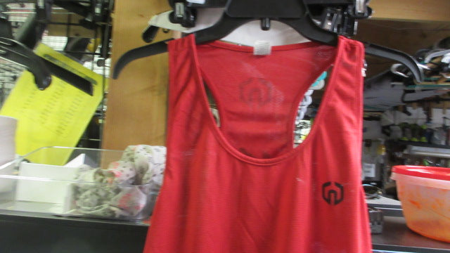 Load image into Gallery viewer, Used NELEUS Muscle Gym Tank Top - Large
