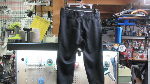 Load image into Gallery viewer, Used Mizuno Softball Pants - Size Medium
