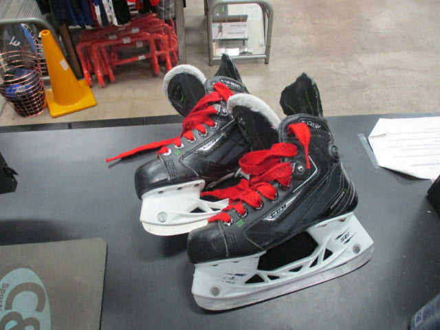 Load image into Gallery viewer, Used CCM RibCore 48K Hockey Skates Size 1

