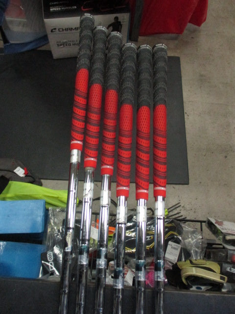 Load image into Gallery viewer, Used Callaway Steelhead X-14 6pc Right Hand Iron Set 5-9i and APw NO 6 IRON
