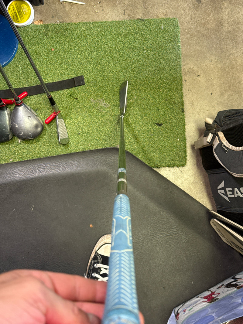 Load image into Gallery viewer, Used Lynx Elegance Nouvelle Right Hand Ladies 4 Iron
