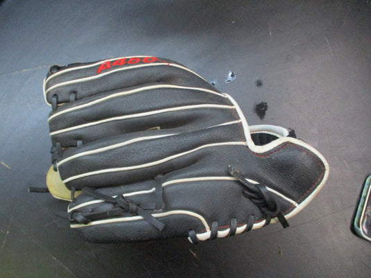 Used Wilson A450 11" Glove - RHT