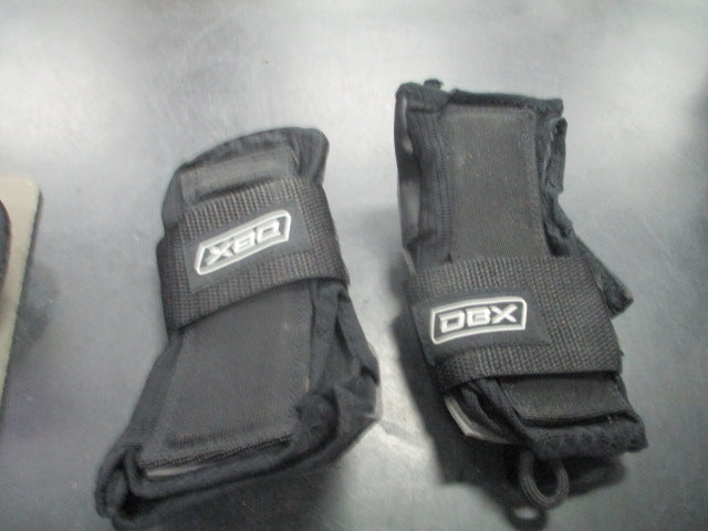 Load image into Gallery viewer, Used DBX Size OSFA Wrist Guards
