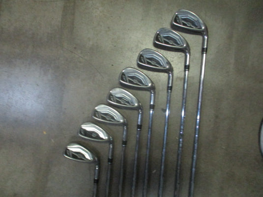 Used Wilson staff D7 IRON SET RH 5-PW-SW-GW Steel Shaft