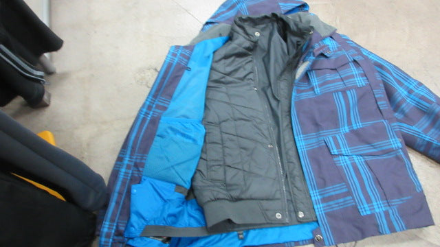 Load image into Gallery viewer, Used The North Face Cryptic 3 - in - 1 Winter Jacket
