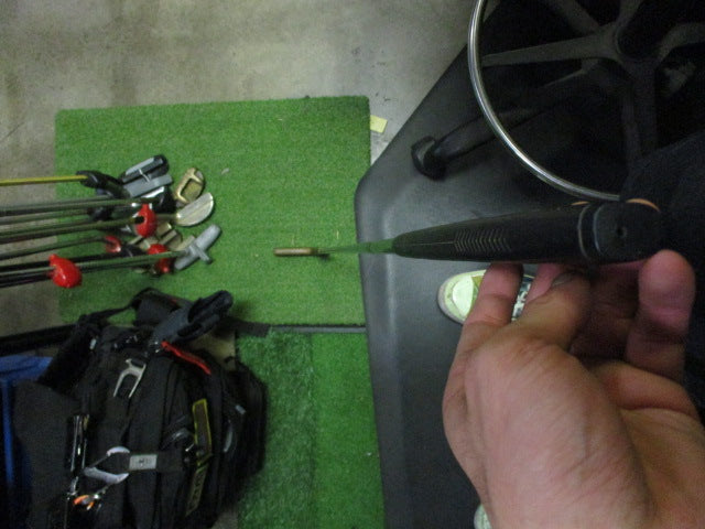 Load image into Gallery viewer, Vintage Wilson "Top Notch" Brass Right Hand Blade Putter
