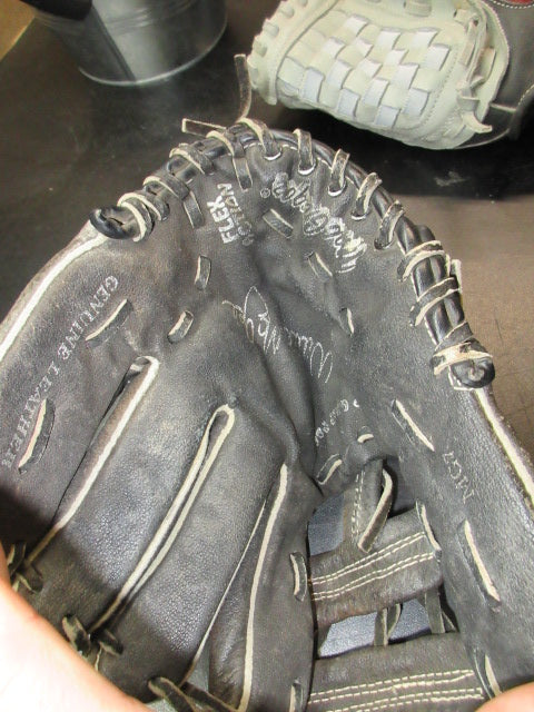 Load image into Gallery viewer, Used Macgregor Signature Series 10" Glove - RHT
