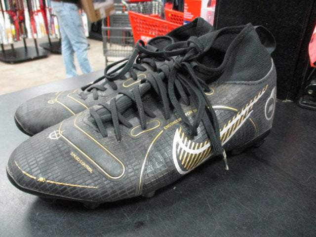 Load image into Gallery viewer, Used Nike Mercurial Vapor 14 Academy MG 5Y Cleats
