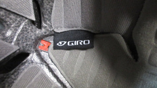 Used Giro Snow Helmet - 52m-55.5cm