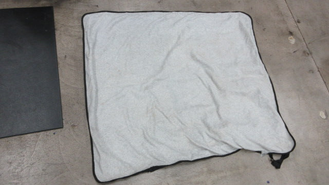 Load image into Gallery viewer, Used Outdoor Innovations Telluride Back Trunk Cover
