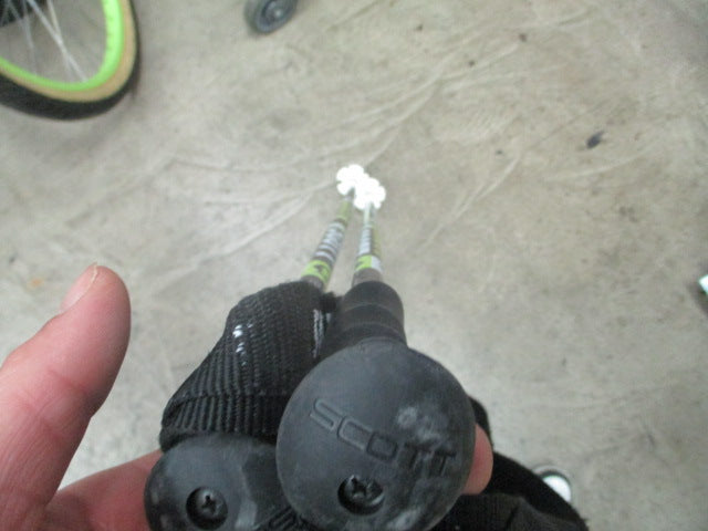 Load image into Gallery viewer, Used Scott 41" Junior Downhill Ski Poles (Slight Bent)
