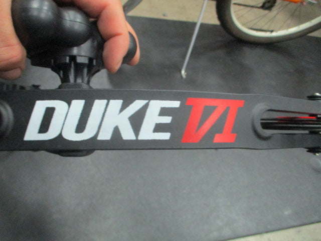 Load image into Gallery viewer, Used Duke IV Youth 34&quot; Compound Bow - LH
