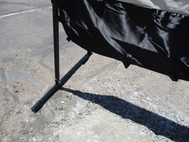 Load image into Gallery viewer, Used Indoor / Outdoor Movie Projector Screen

