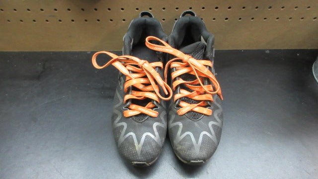 Load image into Gallery viewer, Used Adidas Freak Spark Mid Football Cleats - Size 6
