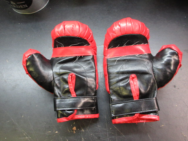 Load image into Gallery viewer, Used DSN Youth Boxing Gloves
