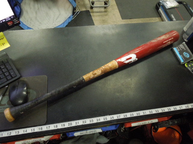 Load image into Gallery viewer, Used B45 Pro Select FT23 Yellow Birch Wood Bat 32 in 29 oz -3
