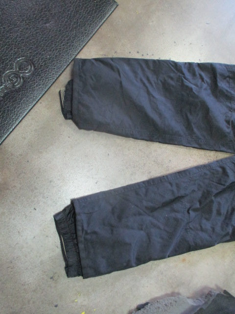 Load image into Gallery viewer, Used Sports Casters Size Medium Winter Pants
